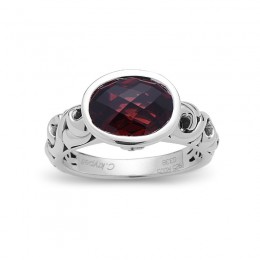 Sterling Silver Ring Containing  1 Oval Garnet 10X8Mm And 2 Round Rubies 1.7Mm Each